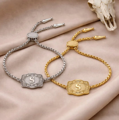🧷 Miniature Belt Buckle Wristband – Sleek Adjustable Bracelet with Chic Metal Clasp